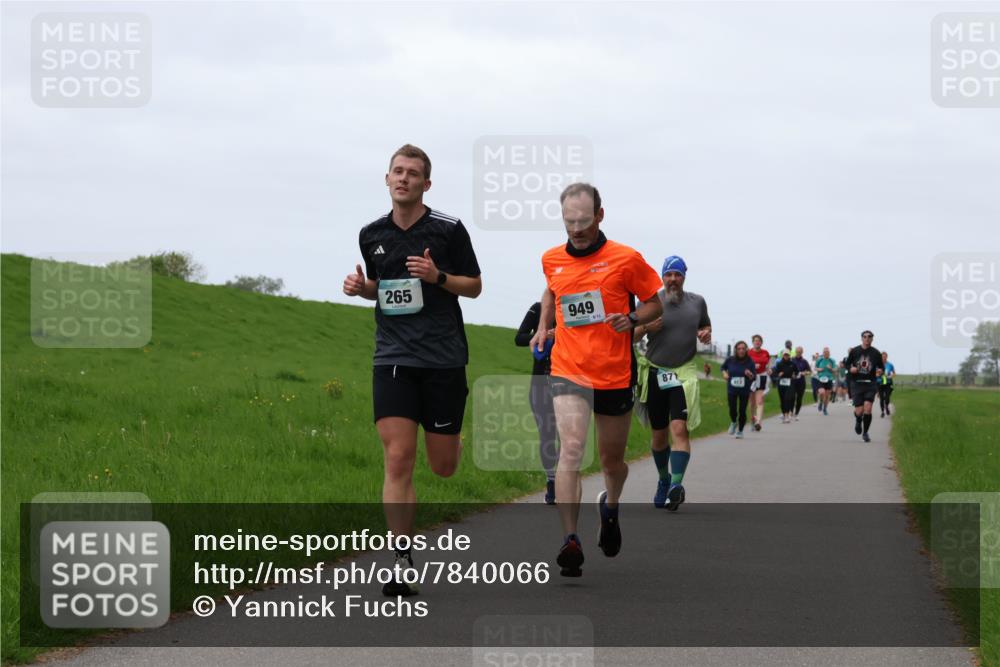 04.05.2025 - 8. Wedeler Halbmarathon Yannick Fuchs http://msf.ph/oto/7840066 04.05.2025 11:26:42 Laufen 265, 949, 871 meine-sportfotos.de