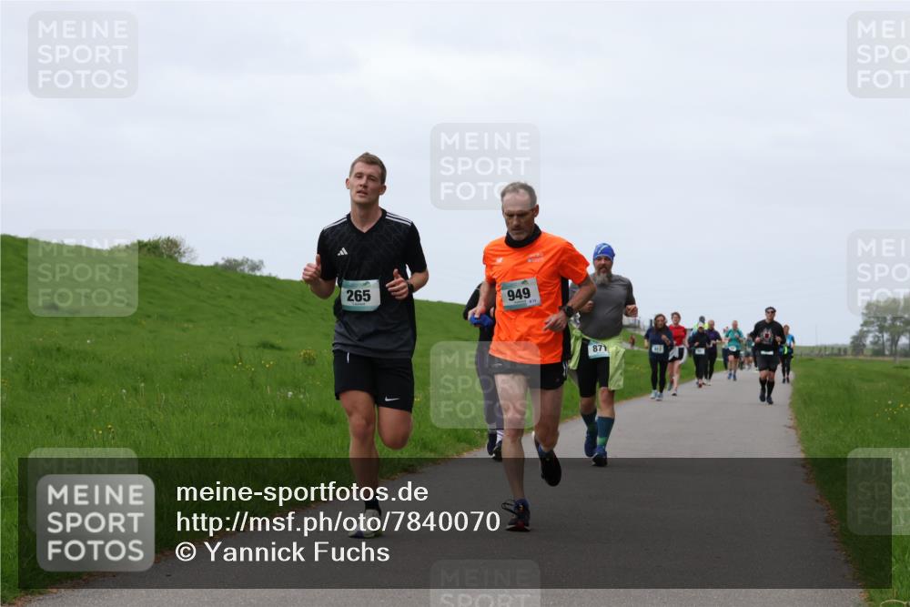 04.05.2025 - 8. Wedeler Halbmarathon Yannick Fuchs http://msf.ph/oto/7840070 04.05.2025 11:26:42 Laufen 265, 949, 871 meine-sportfotos.de