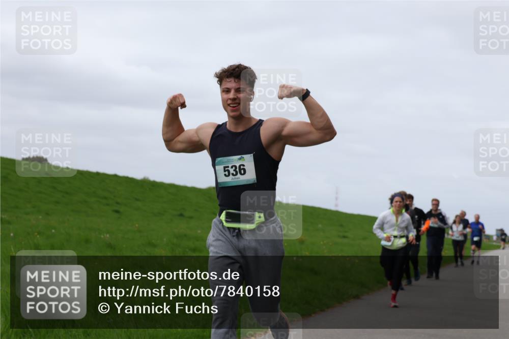 04.05.2025 - 8. Wedeler Halbmarathon Yannick Fuchs http://msf.ph/oto/7840158 04.05.2025 11:47:41 Laufen 536 meine-sportfotos.de