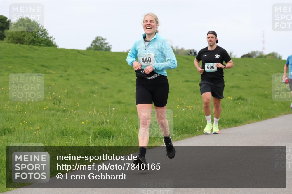 04.05.2025 - 8. Wedeler Halbmarathon Lena Gebhardt http://msf.ph/oto/7840165 04.05.2025 11:47:13 Laufen 440, 606 meine-sportfotos.de
