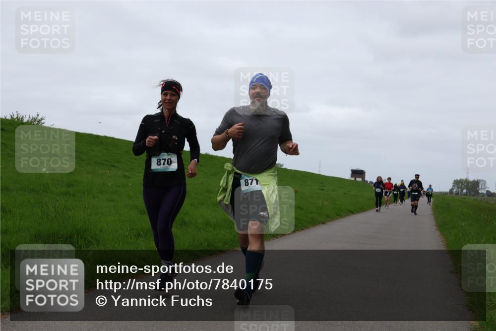 04.05.2025 - 8. Wedeler Halbmarathon Yannick Fuchs http://msf.ph/oto/7840175 04.05.2025 11:26:48 Laufen 870, 871 meine-sportfotos.de