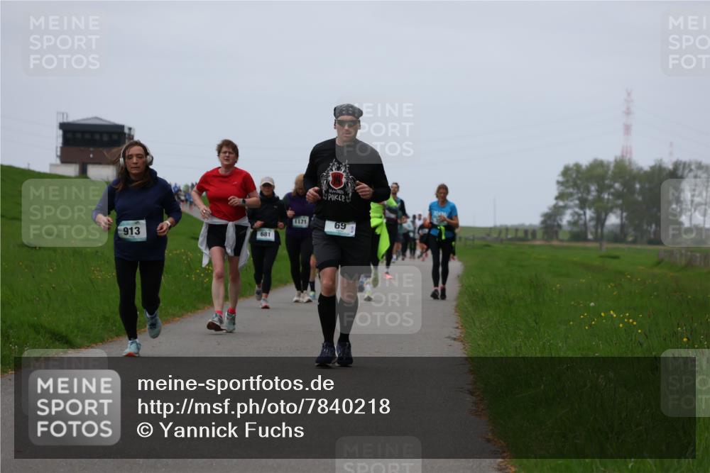 04.05.2025 - 8. Wedeler Halbmarathon Yannick Fuchs http://msf.ph/oto/7840218 04.05.2025 11:26:50 Laufen 913, 681, 1171, 69, 10 meine-sportfotos.de