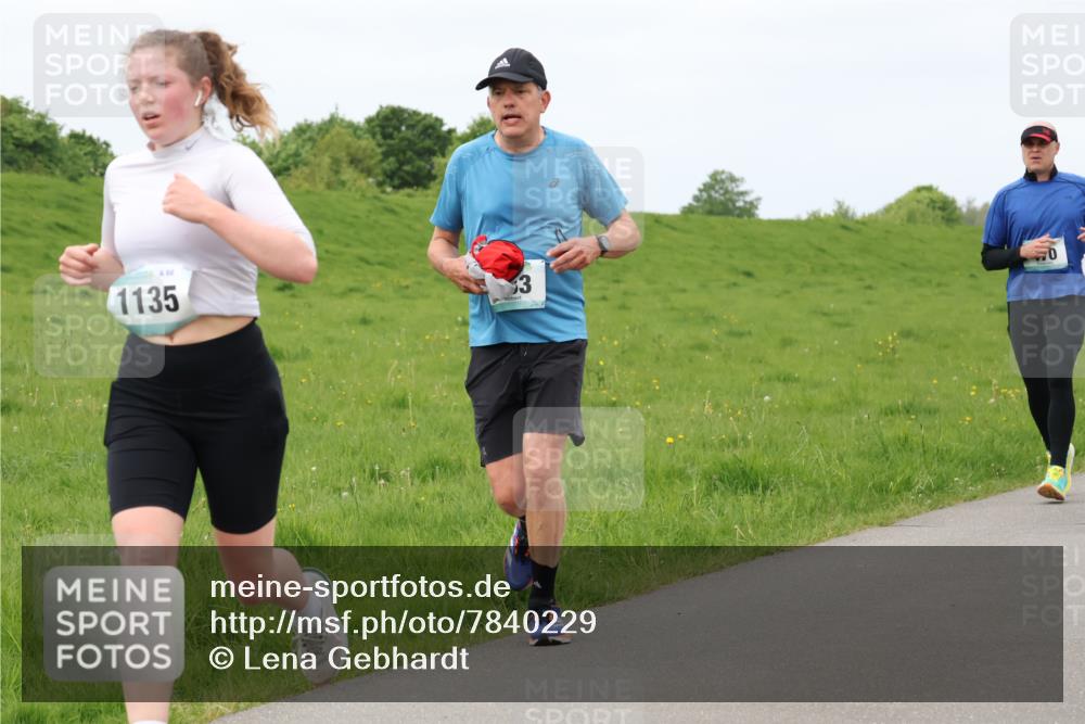 04.05.2025 - 8. Wedeler Halbmarathon Lena Gebhardt http://msf.ph/oto/7840229 04.05.2025 11:47:20 Laufen 66, 1135, 3 meine-sportfotos.de