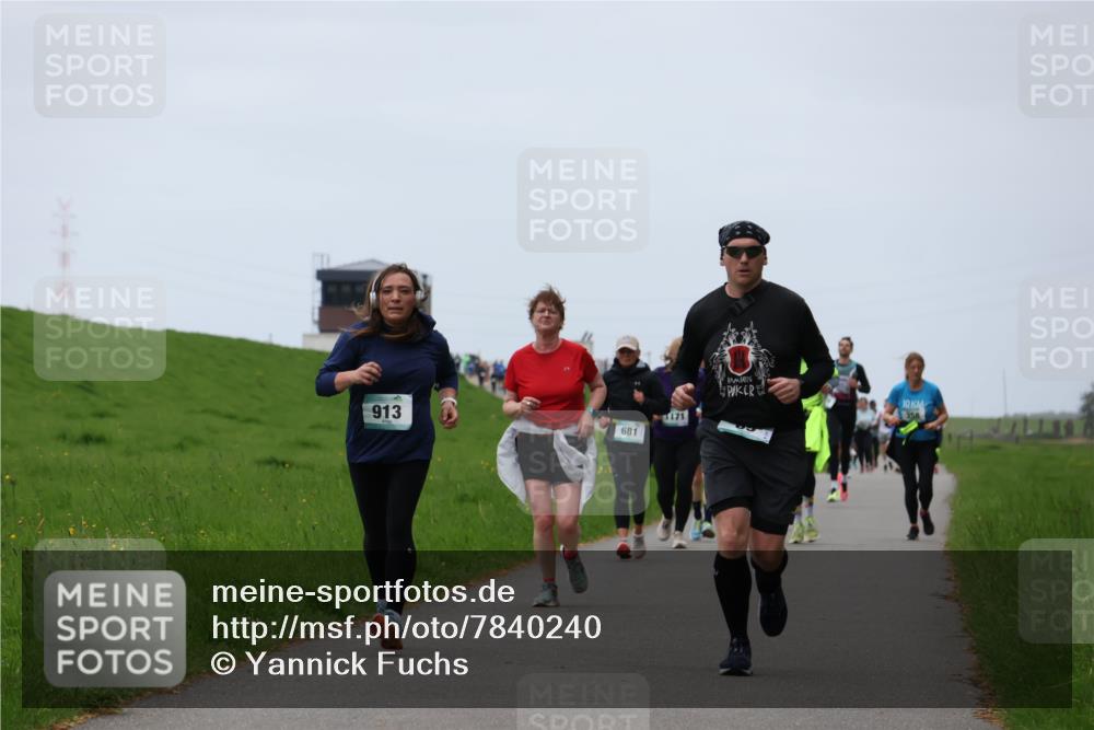 04.05.2025 - 8. Wedeler Halbmarathon Yannick Fuchs http://msf.ph/oto/7840240 04.05.2025 11:26:51 Laufen 10, 913, 1171, 358, 681 meine-sportfotos.de