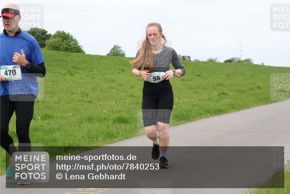 04.05.2025 - 8. Wedeler Halbmarathon Lena Gebhardt http://msf.ph/oto/7840253 04.05.2025 11:47:24 Laufen 470, 55 meine-sportfotos.de