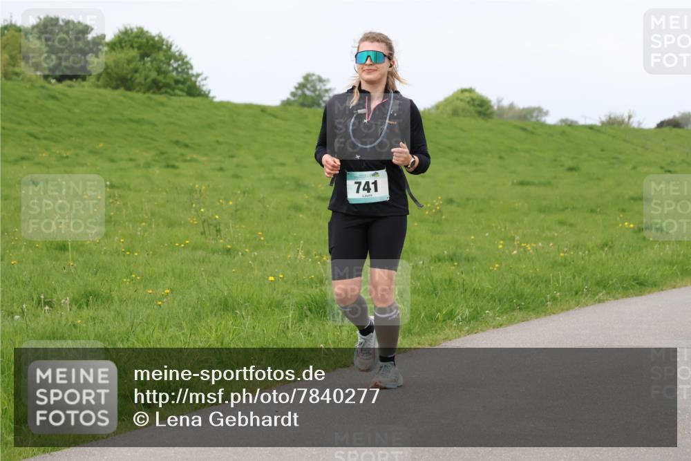 04.05.2025 - 8. Wedeler Halbmarathon Lena Gebhardt http://msf.ph/oto/7840277 04.05.2025 11:47:38 Laufen 741 meine-sportfotos.de