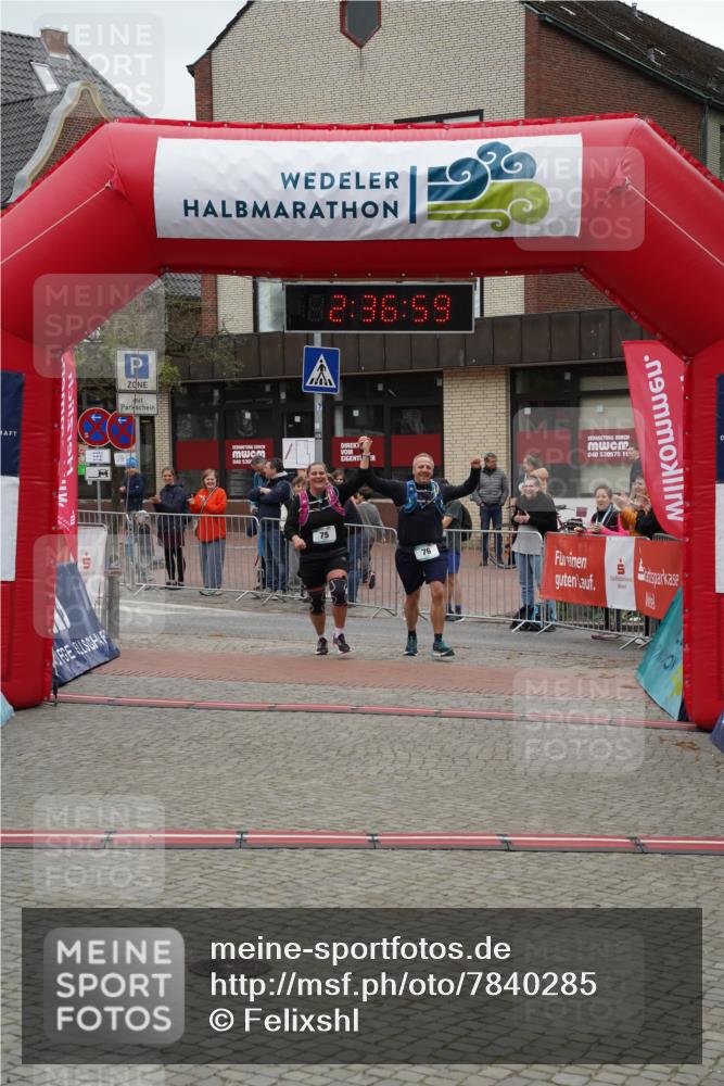 04.05.2025 - 8. Wedeler Halbmarathon Felixshl http://msf.ph/oto/7840285 04.05.2025 12:36:56 Ziel 75, 76 meine-sportfotos.de