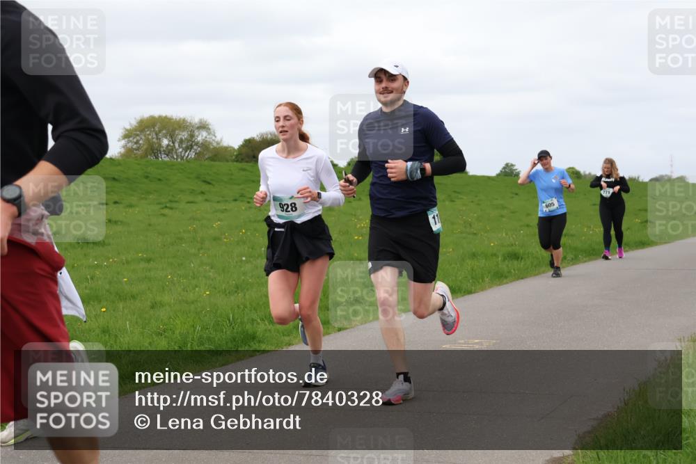 04.05.2025 - 8. Wedeler Halbmarathon Lena Gebhardt http://msf.ph/oto/7840328 04.05.2025 11:47:53 Laufen 928, 605 meine-sportfotos.de