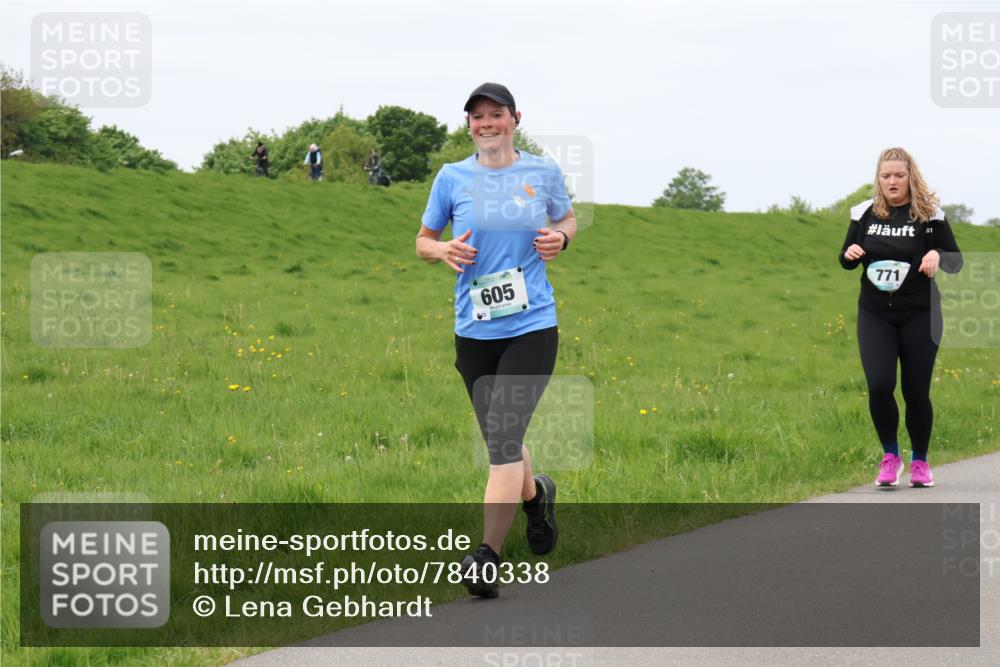 04.05.2025 - 8. Wedeler Halbmarathon Lena Gebhardt http://msf.ph/oto/7840338 04.05.2025 11:47:55 Laufen 605, 771 meine-sportfotos.de
