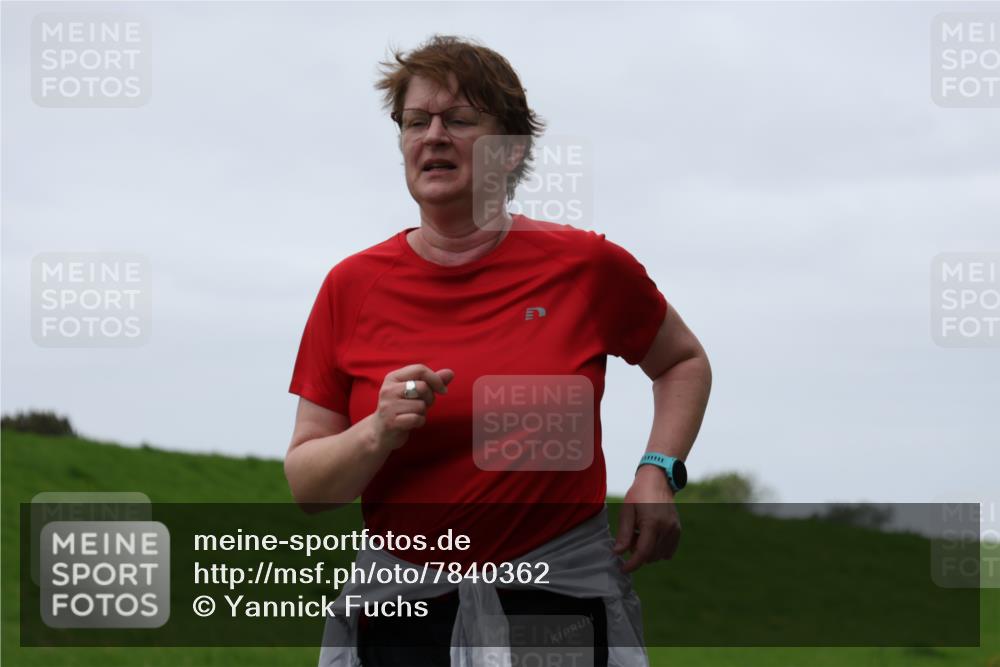 04.05.2025 - 8. Wedeler Halbmarathon Yannick Fuchs http://msf.ph/oto/7840362 04.05.2025 11:27:01 Laufen  meine-sportfotos.de