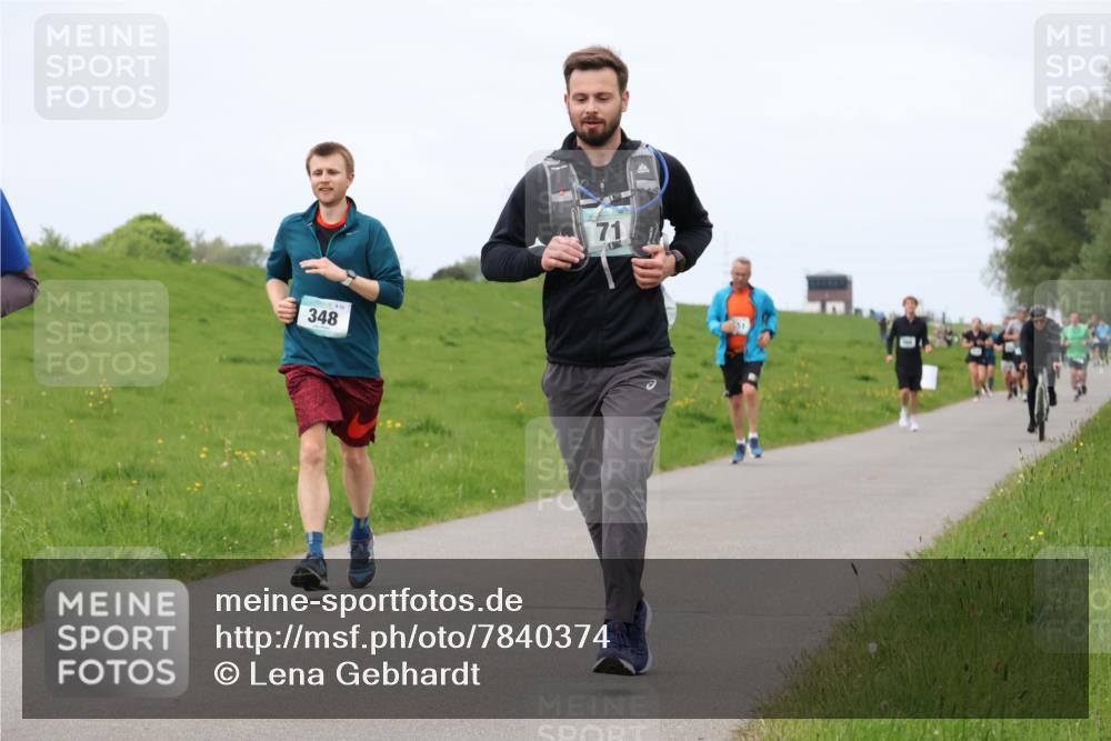 04.05.2025 - 8. Wedeler Halbmarathon Lena Gebhardt http://msf.ph/oto/7840374 04.05.2025 11:48:10 Laufen 348, 71 meine-sportfotos.de