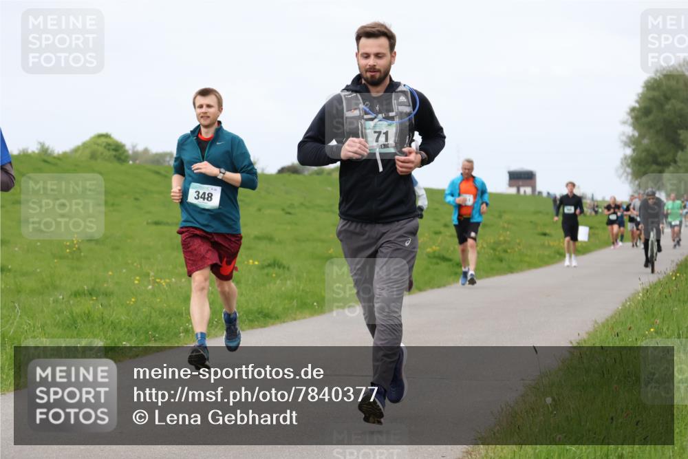 04.05.2025 - 8. Wedeler Halbmarathon Lena Gebhardt http://msf.ph/oto/7840377 04.05.2025 11:48:10 Laufen 348, 71 meine-sportfotos.de