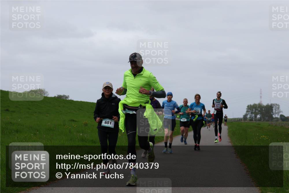 04.05.2025 - 8. Wedeler Halbmarathon Yannick Fuchs http://msf.ph/oto/7840379 04.05.2025 11:27:02 Laufen 681, 724, 10, 58 meine-sportfotos.de