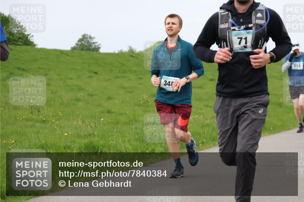 04.05.2025 - 8. Wedeler Halbmarathon Lena Gebhardt http://msf.ph/oto/7840384 04.05.2025 11:48:11 Laufen 8, 3, 345, 71, 713 meine-sportfotos.de