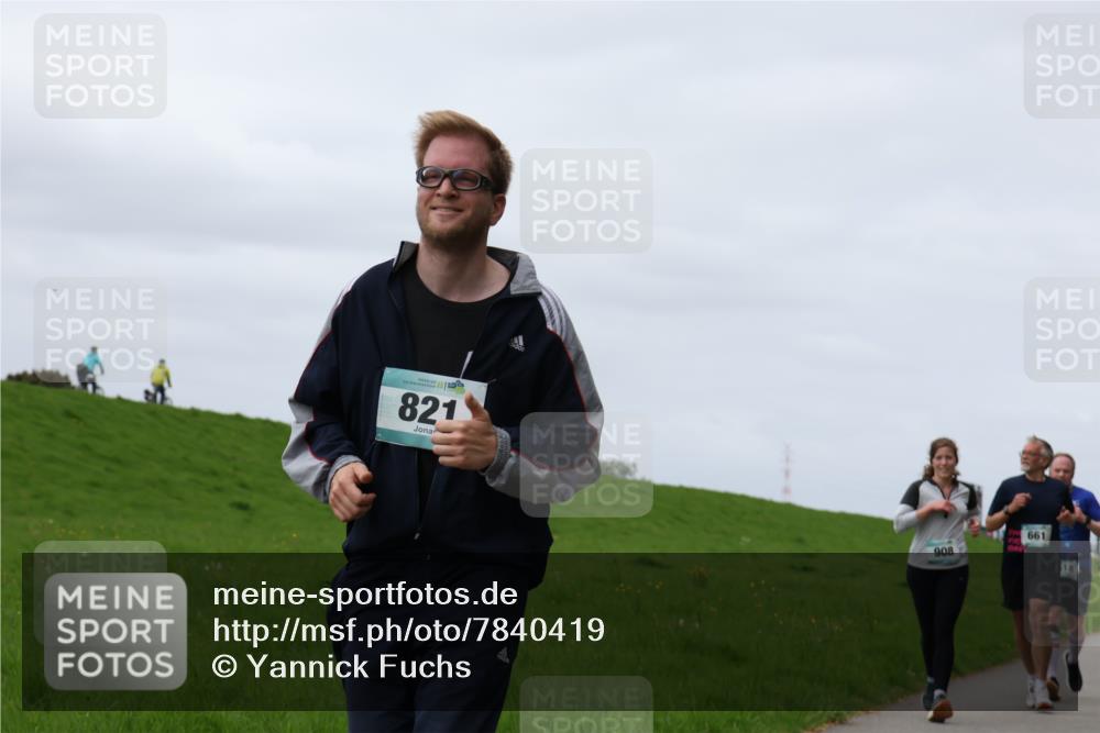 04.05.2025 - 8. Wedeler Halbmarathon Yannick Fuchs http://msf.ph/oto/7840419 04.05.2025 11:47:48 Laufen 821, 908, 661 meine-sportfotos.de