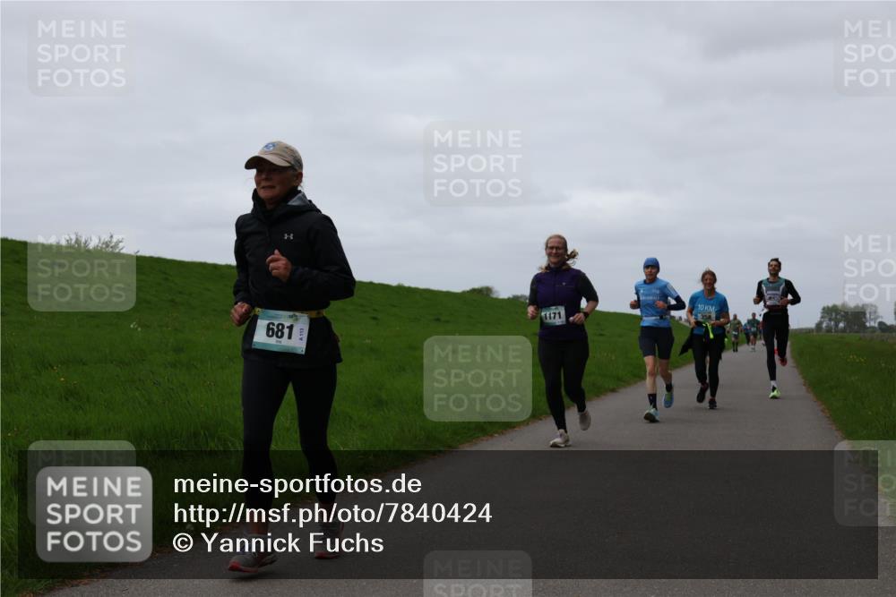 04.05.2025 - 8. Wedeler Halbmarathon Yannick Fuchs http://msf.ph/oto/7840424 04.05.2025 11:27:05 Laufen 1171, 681, 74, 10, 358 meine-sportfotos.de
