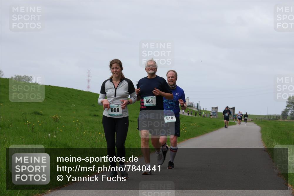 04.05.2025 - 8. Wedeler Halbmarathon Yannick Fuchs http://msf.ph/oto/7840441 04.05.2025 11:47:49 Laufen 908, 661, 518 meine-sportfotos.de