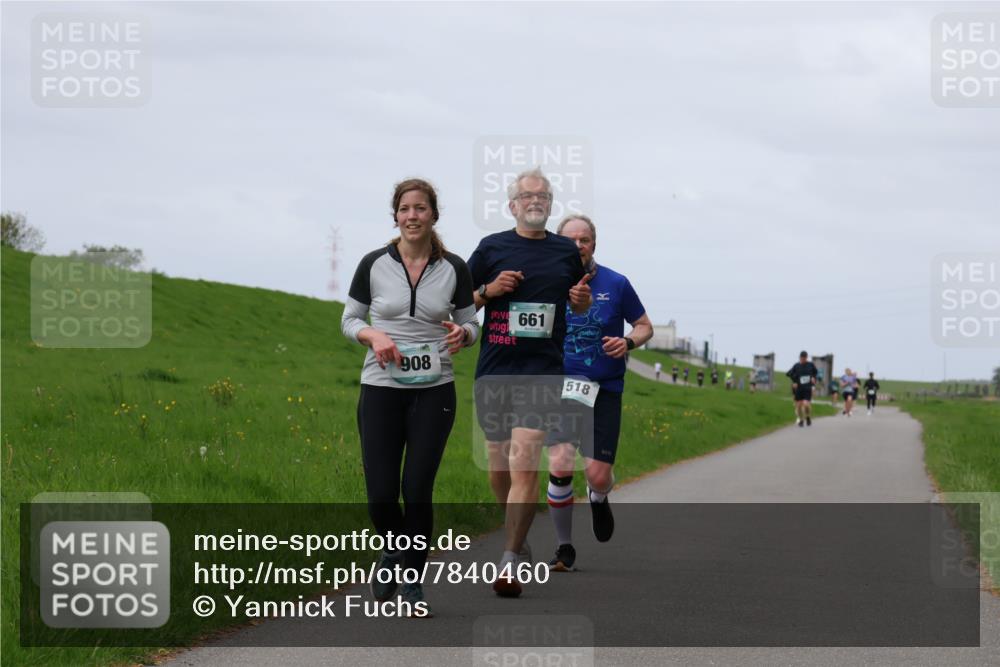 04.05.2025 - 8. Wedeler Halbmarathon Yannick Fuchs http://msf.ph/oto/7840460 04.05.2025 11:47:50 Laufen 908, 661, 518 meine-sportfotos.de