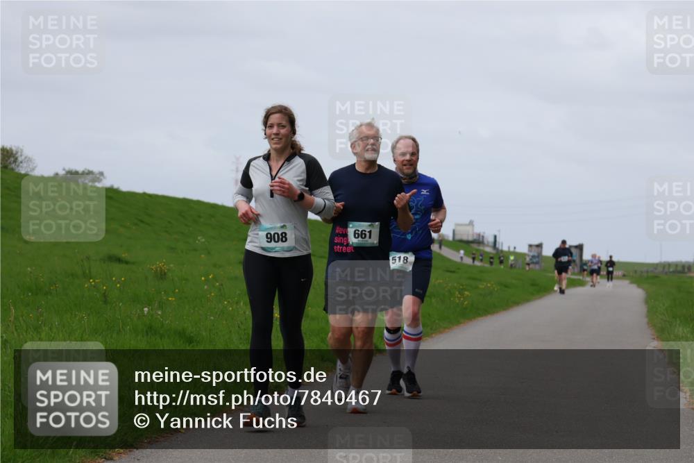 04.05.2025 - 8. Wedeler Halbmarathon Yannick Fuchs http://msf.ph/oto/7840467 04.05.2025 11:47:50 Laufen 908, 661, 518 meine-sportfotos.de