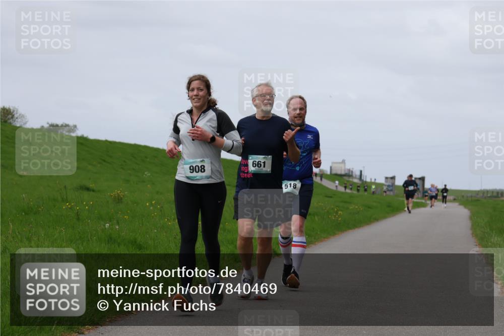 04.05.2025 - 8. Wedeler Halbmarathon Yannick Fuchs http://msf.ph/oto/7840469 04.05.2025 11:47:50 Laufen 908, 661, 518 meine-sportfotos.de