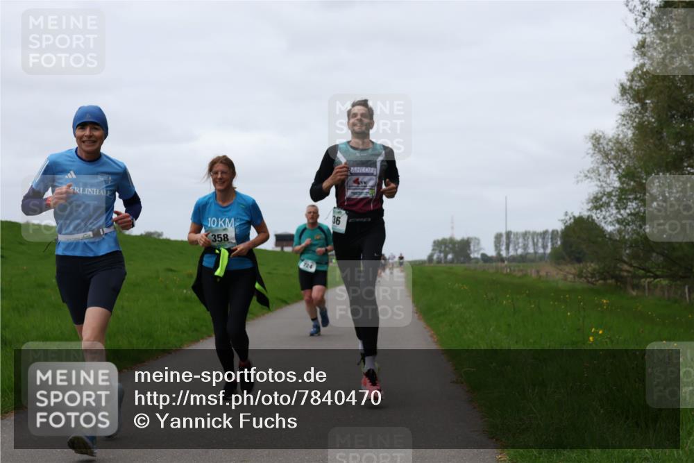 04.05.2025 - 8. Wedeler Halbmarathon Yannick Fuchs http://msf.ph/oto/7840470 04.05.2025 11:27:07 Laufen 10, 358, 36 meine-sportfotos.de