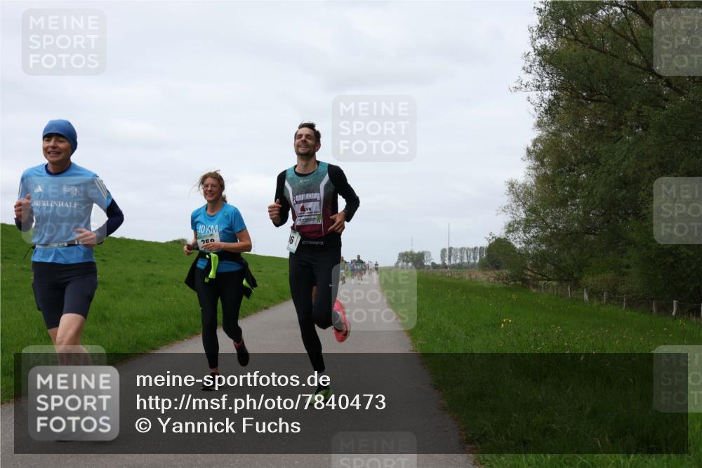 04.05.2025 - 8. Wedeler Halbmarathon Yannick Fuchs http://msf.ph/oto/7840473 04.05.2025 11:27:08 Laufen 10, 259 meine-sportfotos.de