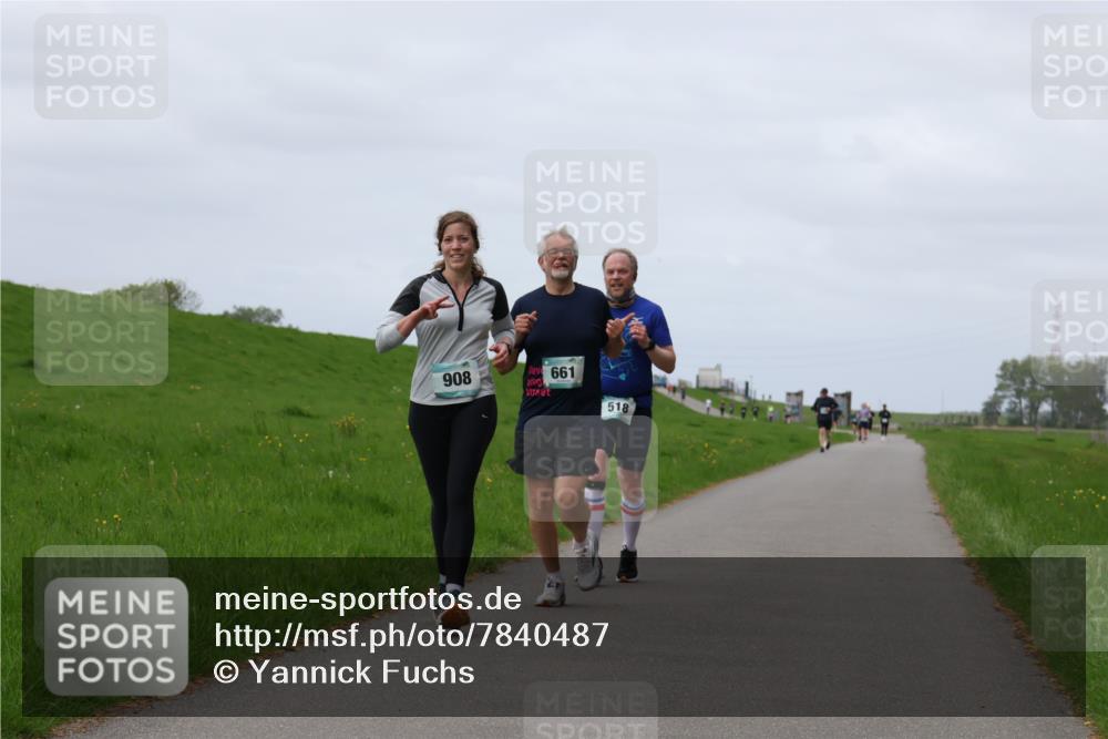 04.05.2025 - 8. Wedeler Halbmarathon Yannick Fuchs http://msf.ph/oto/7840487 04.05.2025 11:47:50 Laufen 908, 661, 518 meine-sportfotos.de