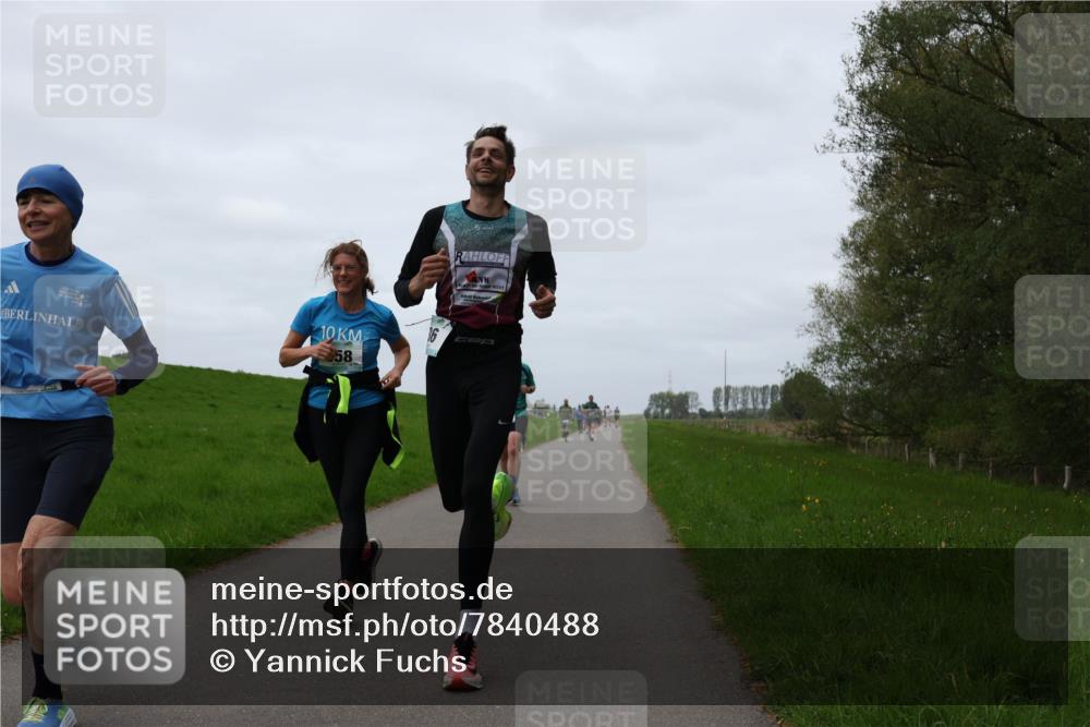 04.05.2025 - 8. Wedeler Halbmarathon Yannick Fuchs http://msf.ph/oto/7840488 04.05.2025 11:27:08 Laufen 10, 58, 36 meine-sportfotos.de