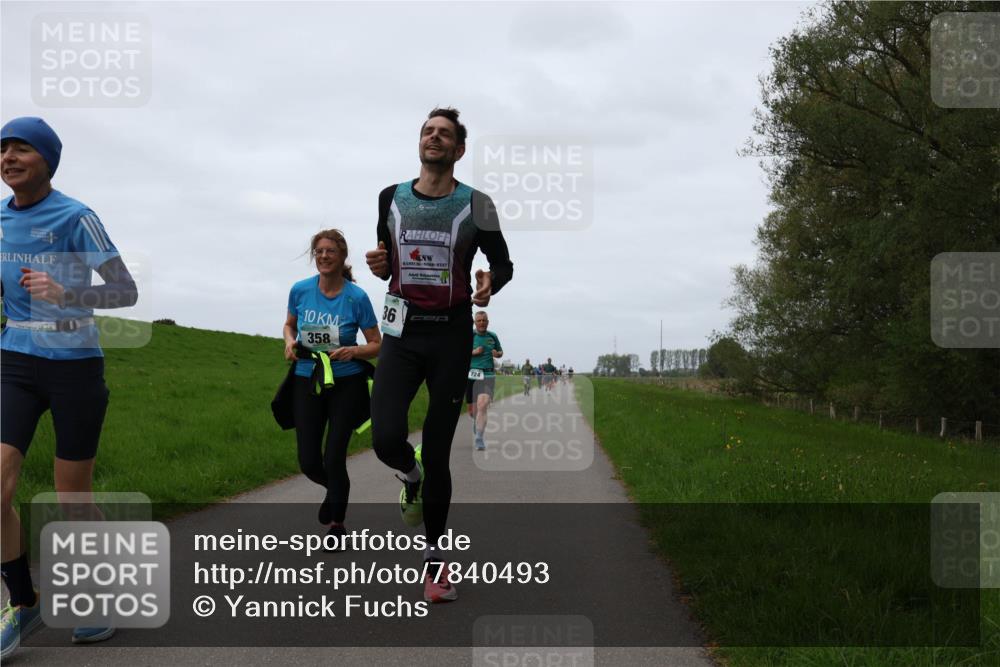 04.05.2025 - 8. Wedeler Halbmarathon Yannick Fuchs http://msf.ph/oto/7840493 04.05.2025 11:27:08 Laufen 10, 358, 36, 724 meine-sportfotos.de