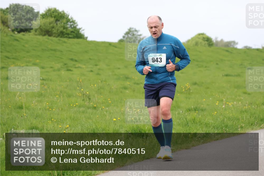 04.05.2025 - 8. Wedeler Halbmarathon Lena Gebhardt http://msf.ph/oto/7840515 04.05.2025 11:48:50 Laufen 943 meine-sportfotos.de