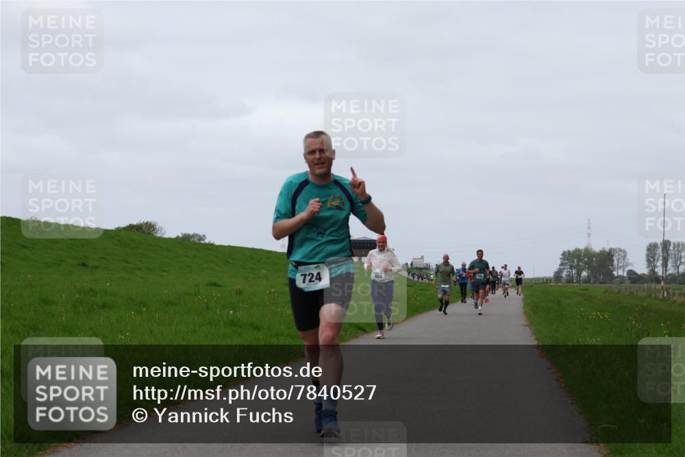 04.05.2025 - 8. Wedeler Halbmarathon Yannick Fuchs http://msf.ph/oto/7840527 04.05.2025 11:27:10 Laufen 724 meine-sportfotos.de