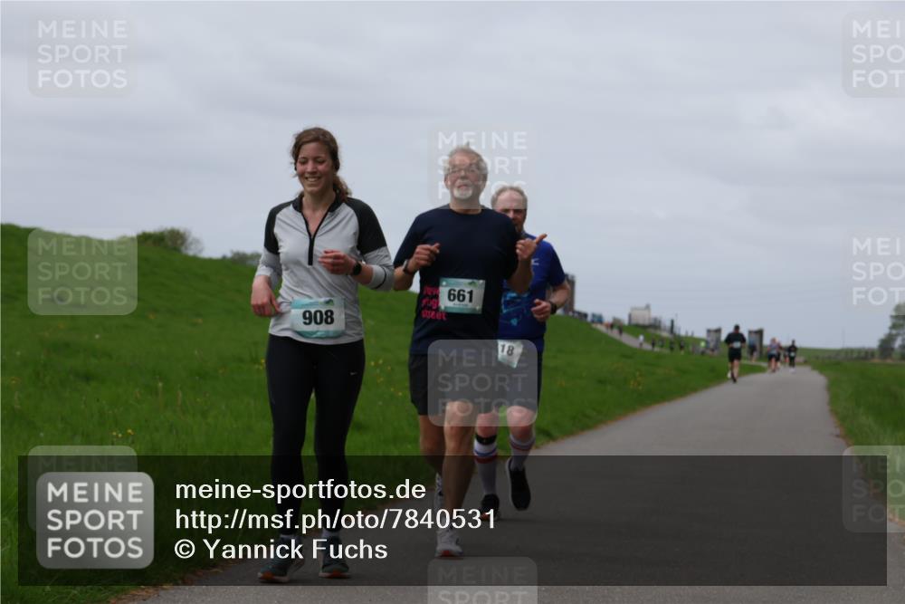 04.05.2025 - 8. Wedeler Halbmarathon Yannick Fuchs http://msf.ph/oto/7840531 04.05.2025 11:47:51 Laufen 908, 661, 18 meine-sportfotos.de