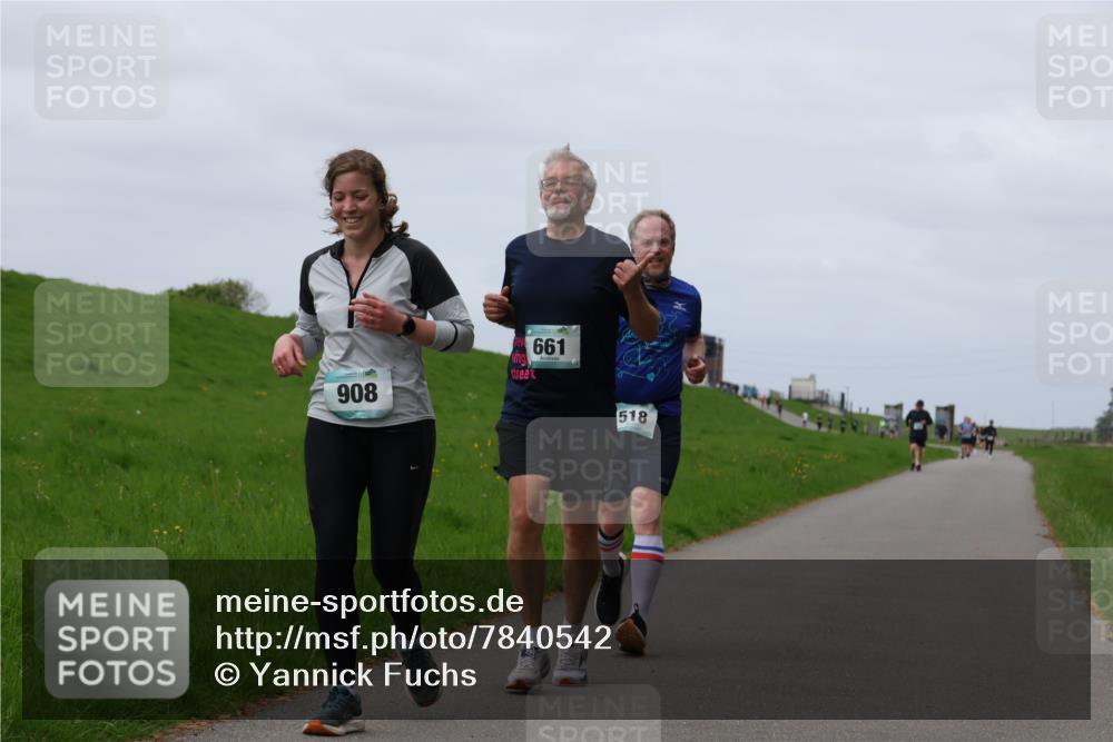 04.05.2025 - 8. Wedeler Halbmarathon Yannick Fuchs http://msf.ph/oto/7840542 04.05.2025 11:47:51 Laufen 908, 661, 518 meine-sportfotos.de
