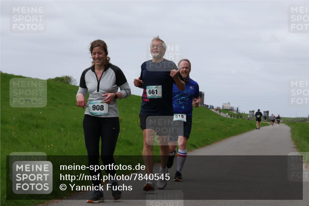 04.05.2025 - 8. Wedeler Halbmarathon Yannick Fuchs http://msf.ph/oto/7840545 04.05.2025 11:47:52 Laufen 908, 661, 518 meine-sportfotos.de