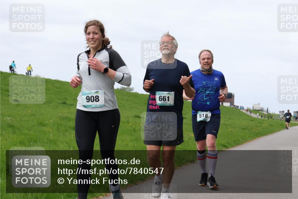 04.05.2025 - 8. Wedeler Halbmarathon Yannick Fuchs http://msf.ph/oto/7840547 04.05.2025 11:47:52 Laufen 908, 661, 518 meine-sportfotos.de