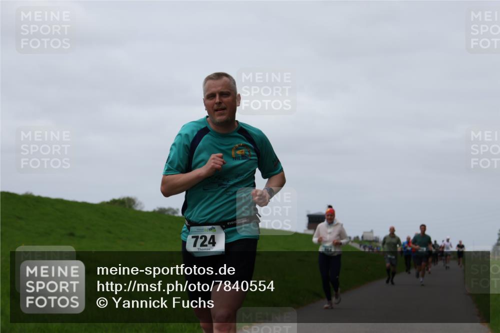 04.05.2025 - 8. Wedeler Halbmarathon Yannick Fuchs http://msf.ph/oto/7840554 04.05.2025 11:27:11 Laufen 724 meine-sportfotos.de