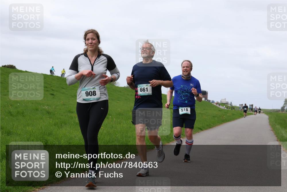 04.05.2025 - 8. Wedeler Halbmarathon Yannick Fuchs http://msf.ph/oto/7840563 04.05.2025 11:47:52 Laufen 661, 908, 518, 14 meine-sportfotos.de
