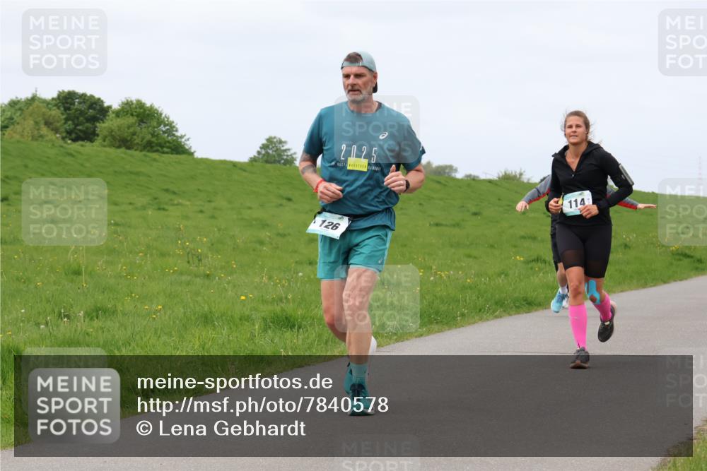 04.05.2025 - 8. Wedeler Halbmarathon Lena Gebhardt http://msf.ph/oto/7840578 04.05.2025 11:49:15 Laufen 126, 2025, 114 meine-sportfotos.de