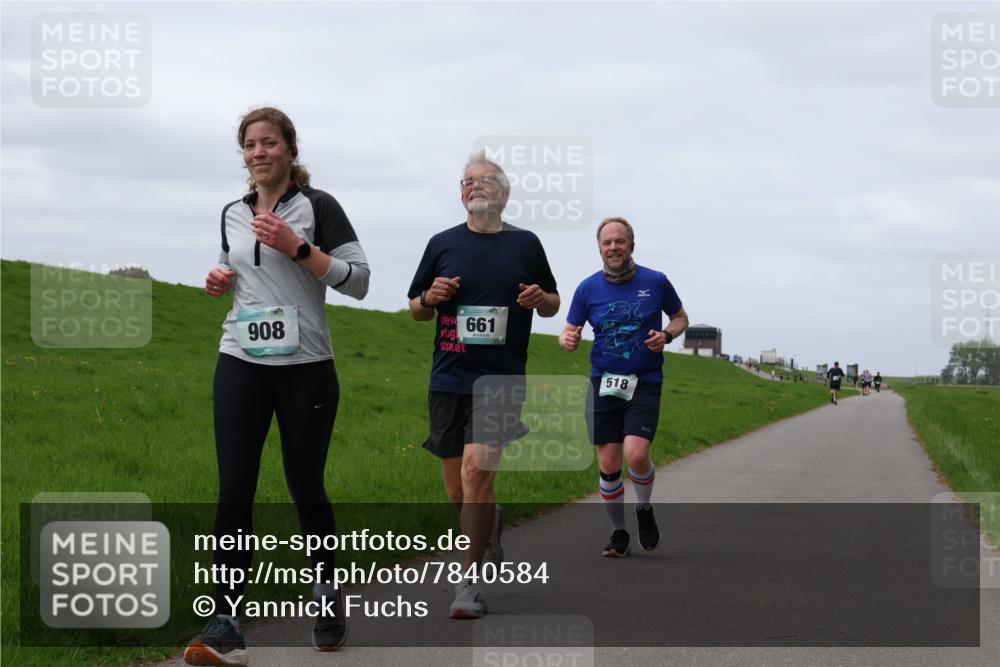 04.05.2025 - 8. Wedeler Halbmarathon Yannick Fuchs http://msf.ph/oto/7840584 04.05.2025 11:47:53 Laufen 908, 661, 518 meine-sportfotos.de