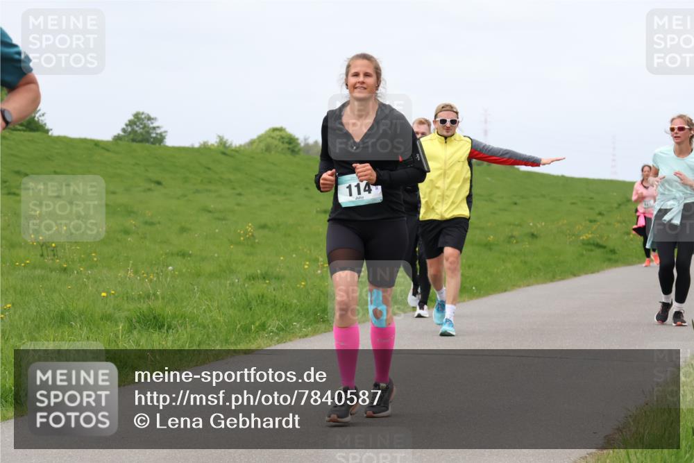 04.05.2025 - 8. Wedeler Halbmarathon Lena Gebhardt http://msf.ph/oto/7840587 04.05.2025 11:49:17 Laufen 114, 141 meine-sportfotos.de