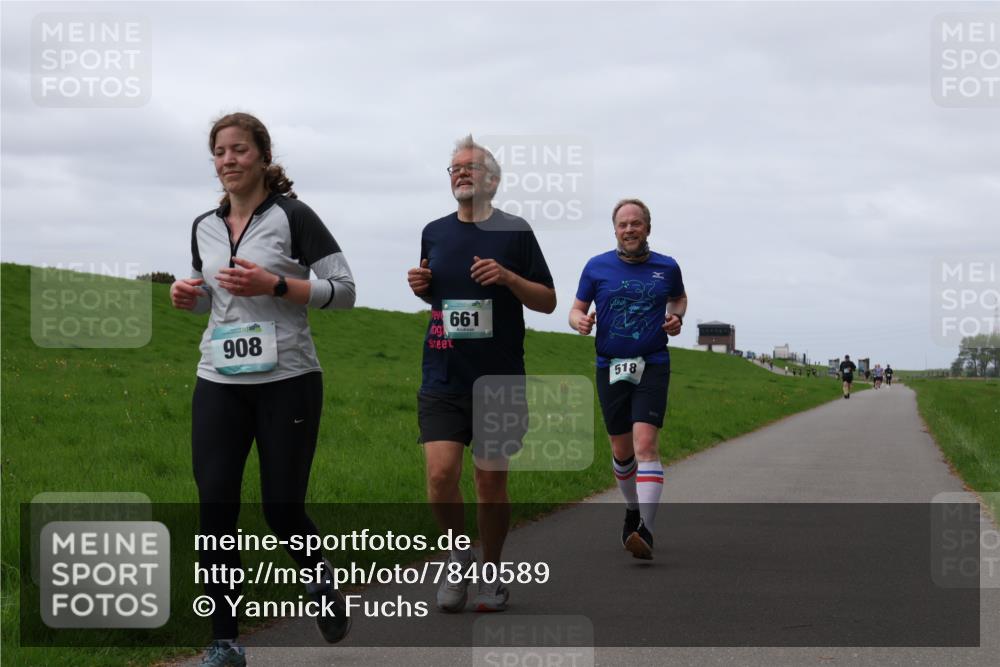 04.05.2025 - 8. Wedeler Halbmarathon Yannick Fuchs http://msf.ph/oto/7840589 04.05.2025 11:47:53 Laufen 908, 661, 518 meine-sportfotos.de