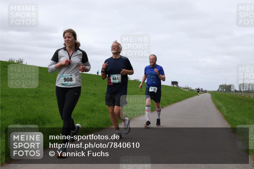 04.05.2025 - 8. Wedeler Halbmarathon Yannick Fuchs http://msf.ph/oto/7840610 04.05.2025 11:47:53 Laufen 908, 661, 518 meine-sportfotos.de