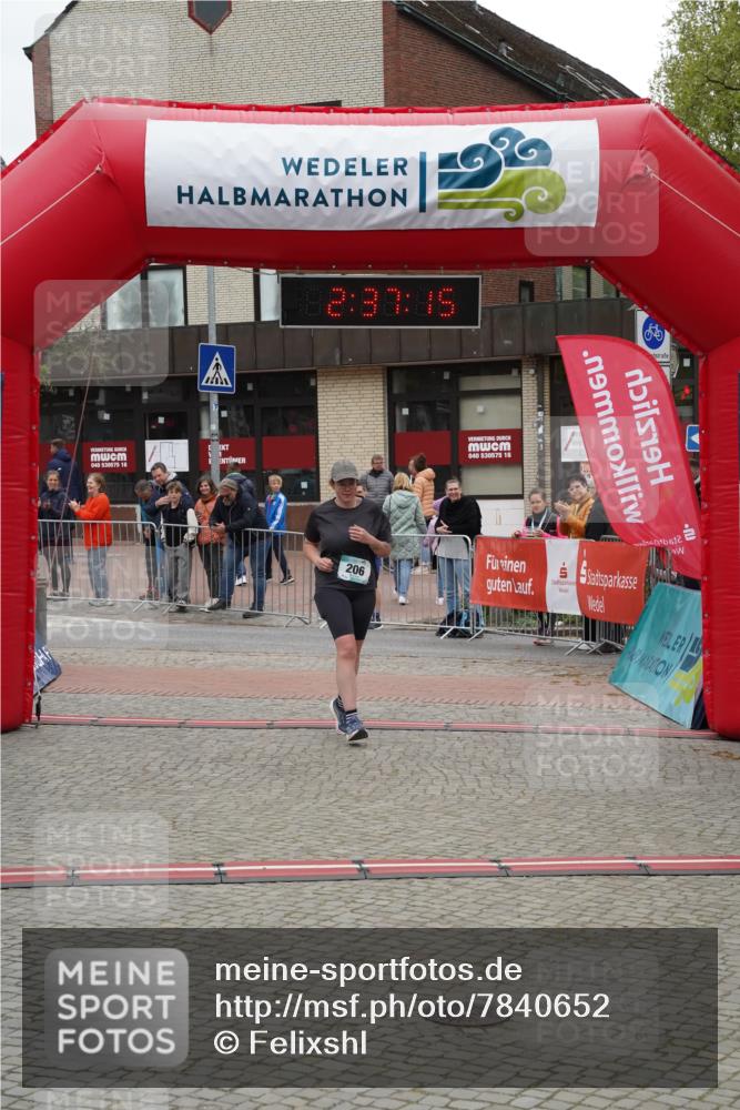 04.05.2025 - 8. Wedeler Halbmarathon Felixshl http://msf.ph/oto/7840652 04.05.2025 12:37:13 Ziel 206 meine-sportfotos.de