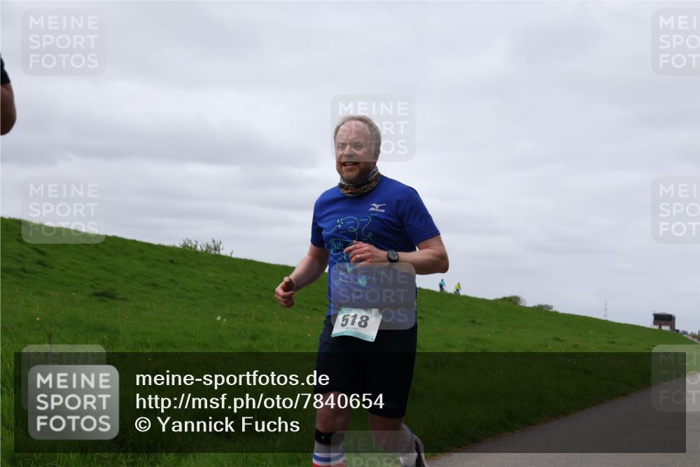04.05.2025 - 8. Wedeler Halbmarathon Yannick Fuchs http://msf.ph/oto/7840654 04.05.2025 11:47:55 Laufen 518 meine-sportfotos.de