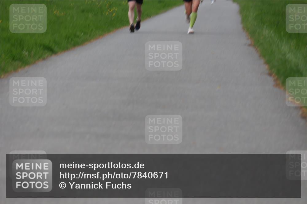 04.05.2025 - 8. Wedeler Halbmarathon Yannick Fuchs http://msf.ph/oto/7840671 04.05.2025 11:48:05 Laufen  meine-sportfotos.de