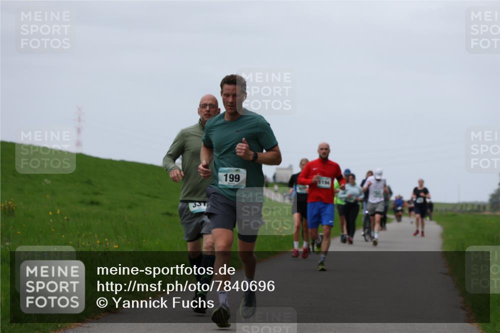 04.05.2025 - 8. Wedeler Halbmarathon Yannick Fuchs http://msf.ph/oto/7840696 04.05.2025 11:27:18 Laufen 357, 199, 1194 meine-sportfotos.de