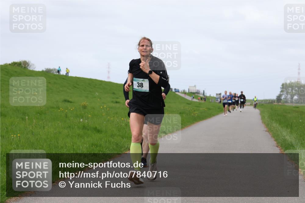 04.05.2025 - 8. Wedeler Halbmarathon Yannick Fuchs http://msf.ph/oto/7840716 04.05.2025 11:48:14 Laufen 38 meine-sportfotos.de
