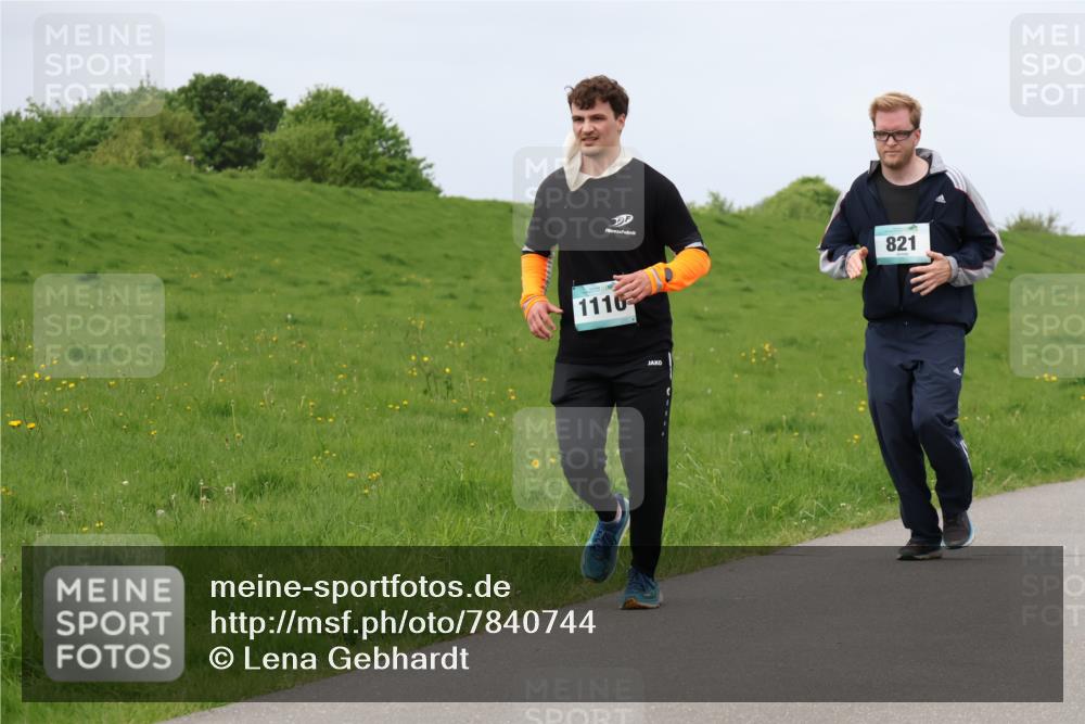 04.05.2025 - 8. Wedeler Halbmarathon Lena Gebhardt http://msf.ph/oto/7840744 04.05.2025 11:50:03 Laufen 1116, 821 meine-sportfotos.de