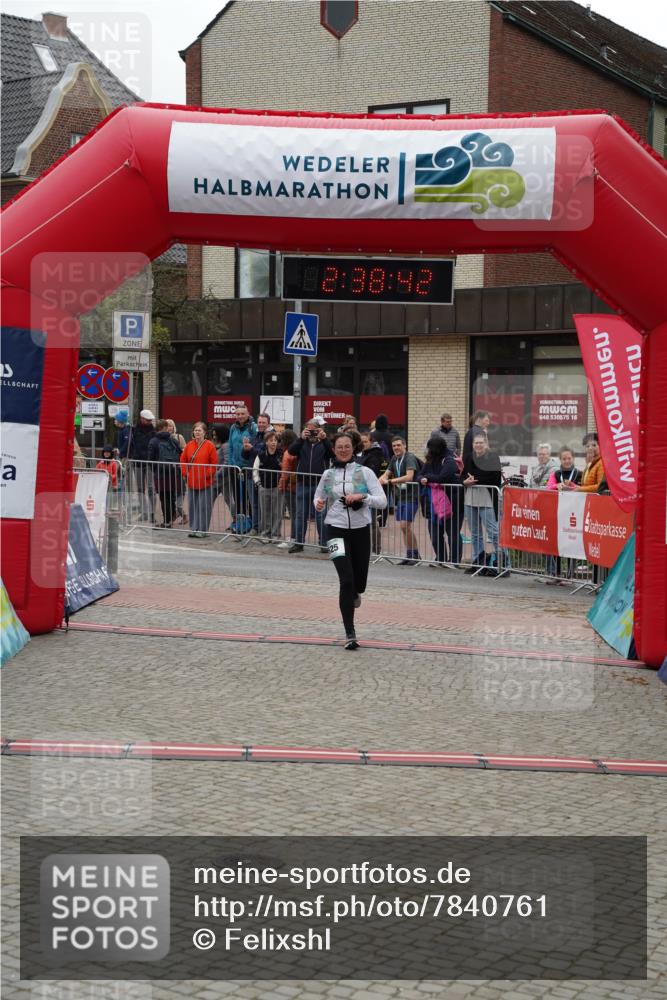 04.05.2025 - 8. Wedeler Halbmarathon Felixshl http://msf.ph/oto/7840761 04.05.2025 12:38:40 Ziel 525 meine-sportfotos.de