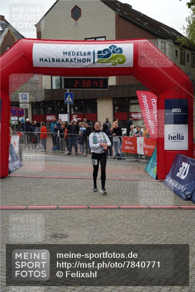 04.05.2025 - 8. Wedeler Halbmarathon Felixshl http://msf.ph/oto/7840771 04.05.2025 12:38:41 Ziel 525 meine-sportfotos.de